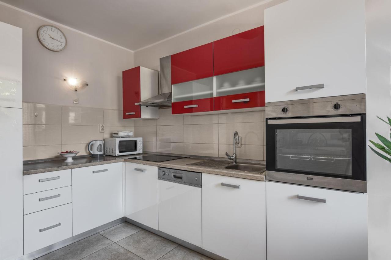 M & M Apartment