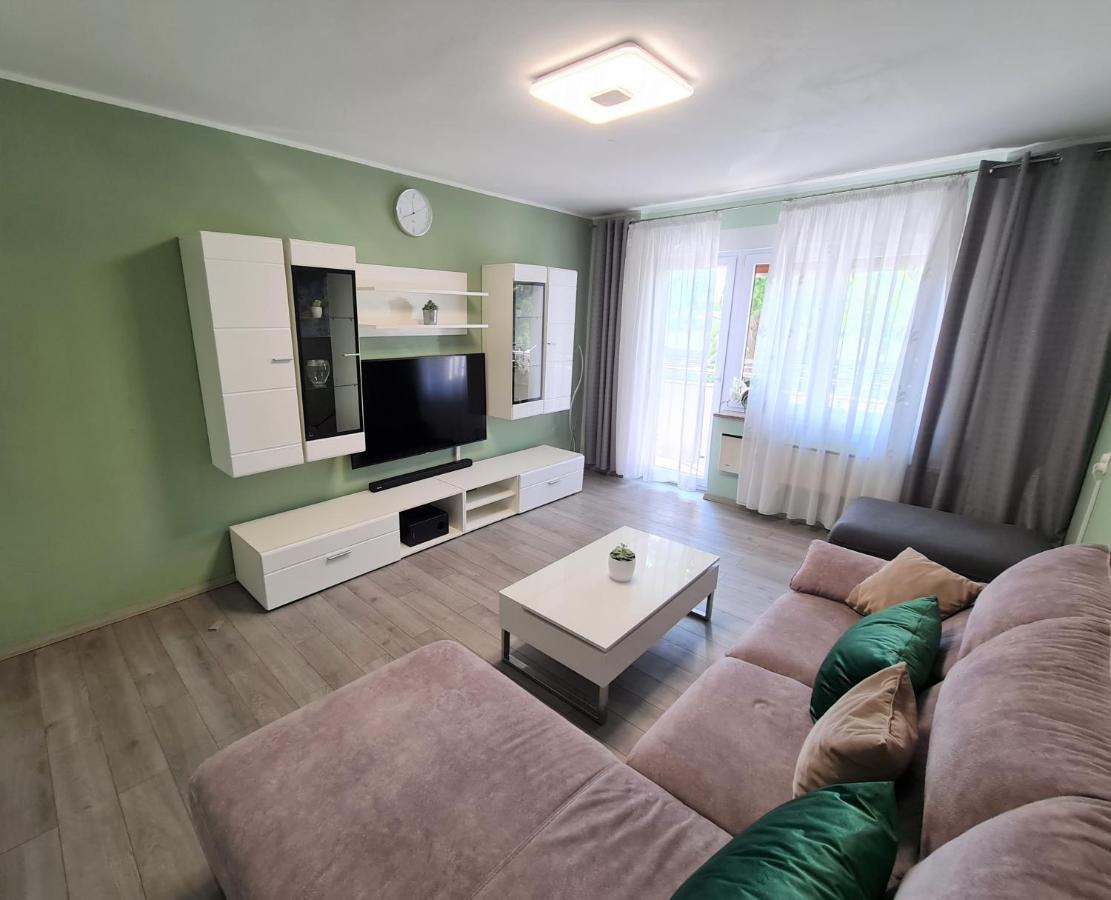 M & M Apartment